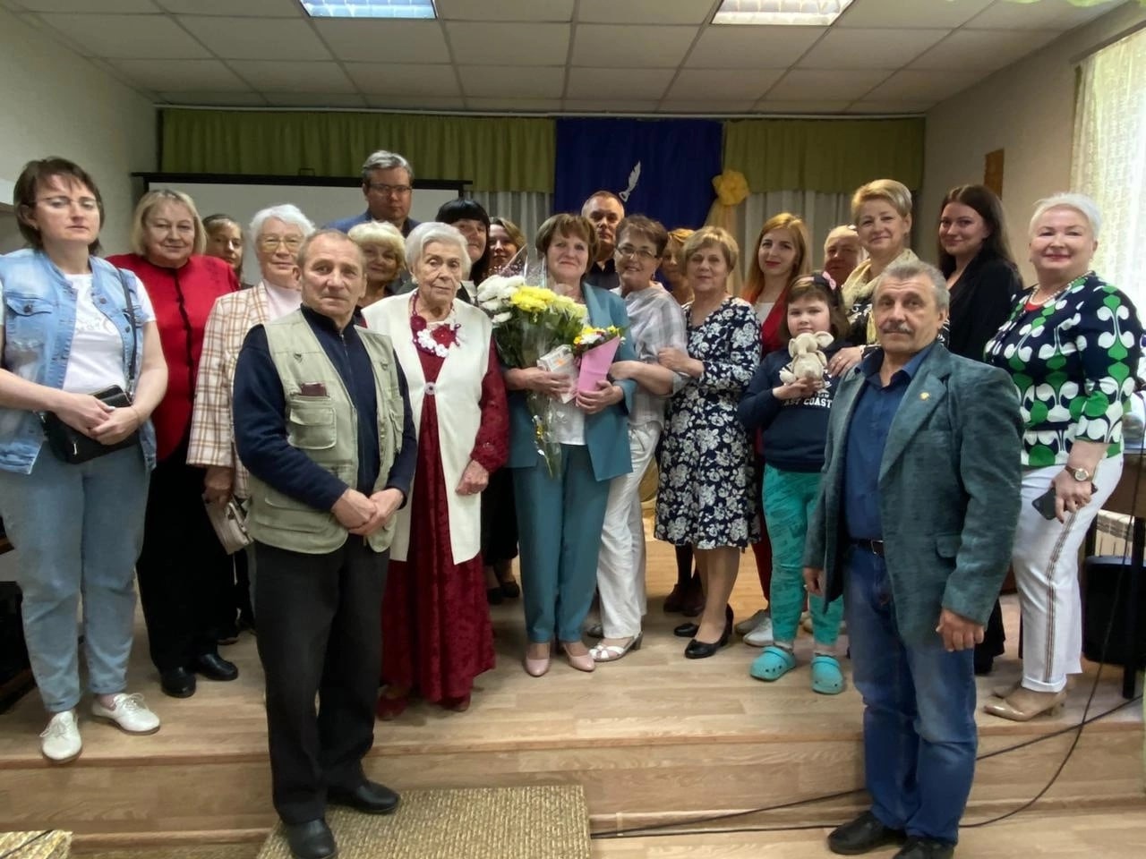 Творческий вечер «Поэты не рождаются случайно» прошел в Литературном салоне