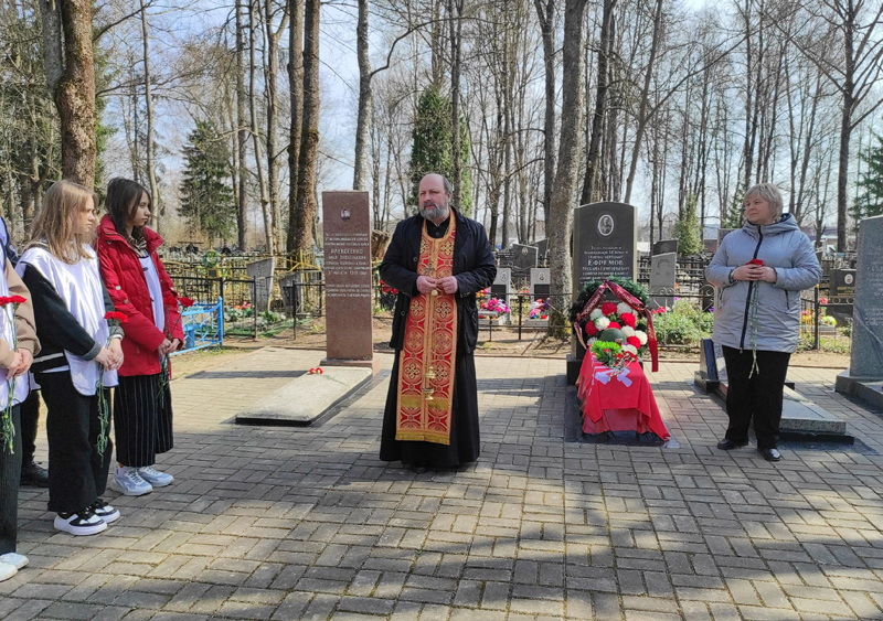 Вяземские новости. Памятник прощание Вязьма. Вязьма новости. Новости Вязьма подслушано. Новости Вязьма сегодня самые свежие.